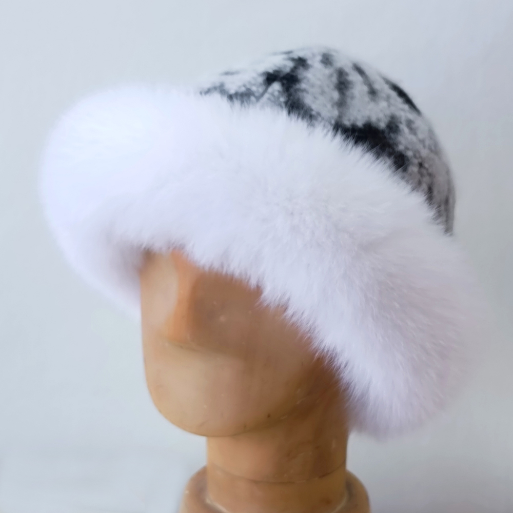 イタリア製生地×フォックスファーのロールキャップ